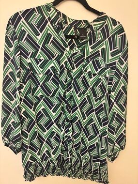 new directions Green Navy White Geometric Button-Front Blouse